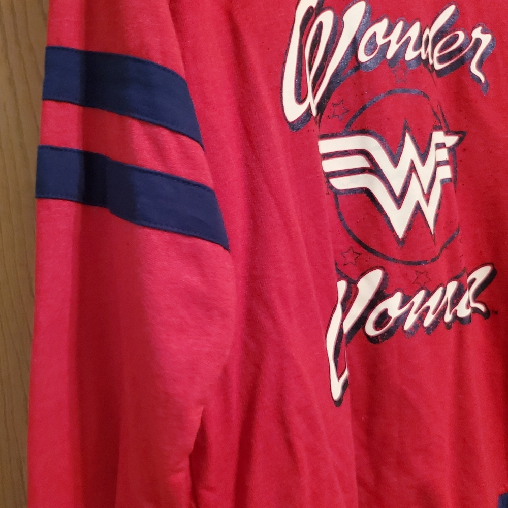 Wonder Woman Top - Picture 4 of 6